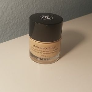 CHANEL full size foundation in Gentle Ivory